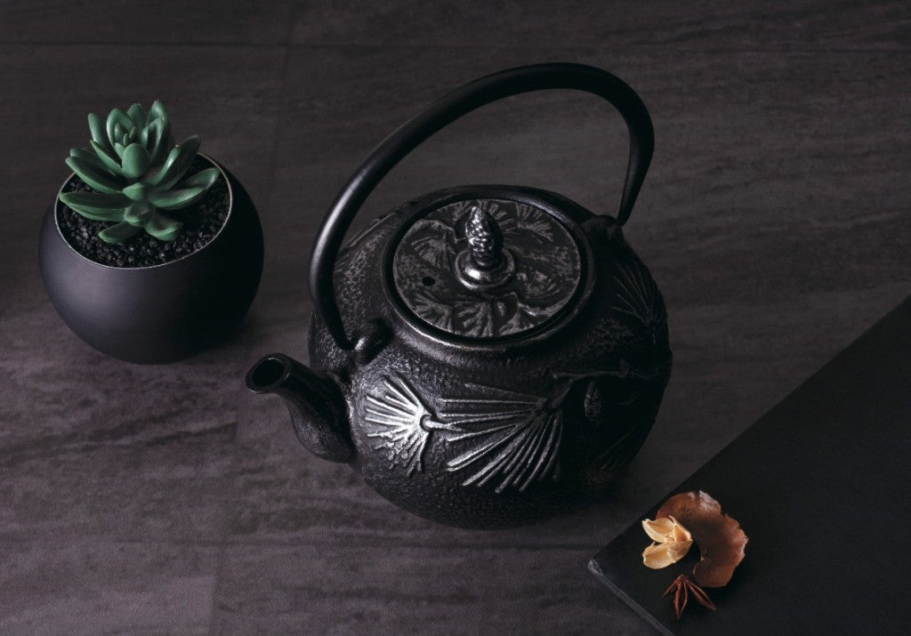 Teapot cast iron