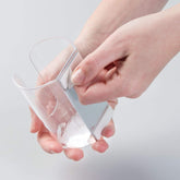 موزع أكواب لاصق