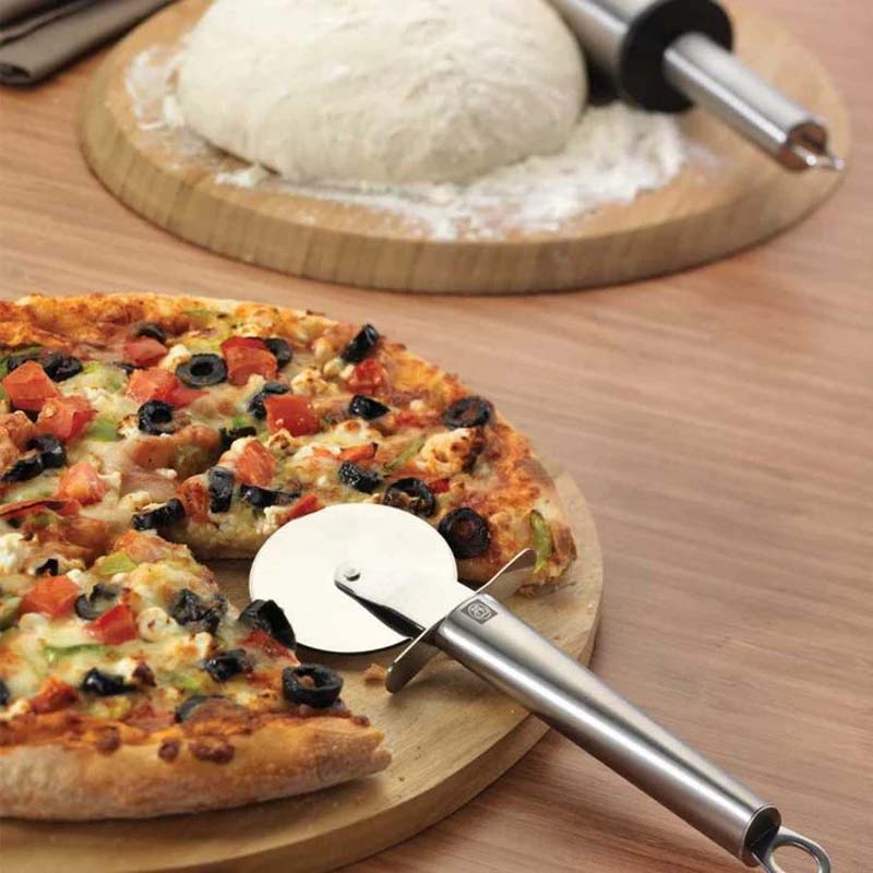 Twisty Pizza Wheel Cutter A516 - Silver