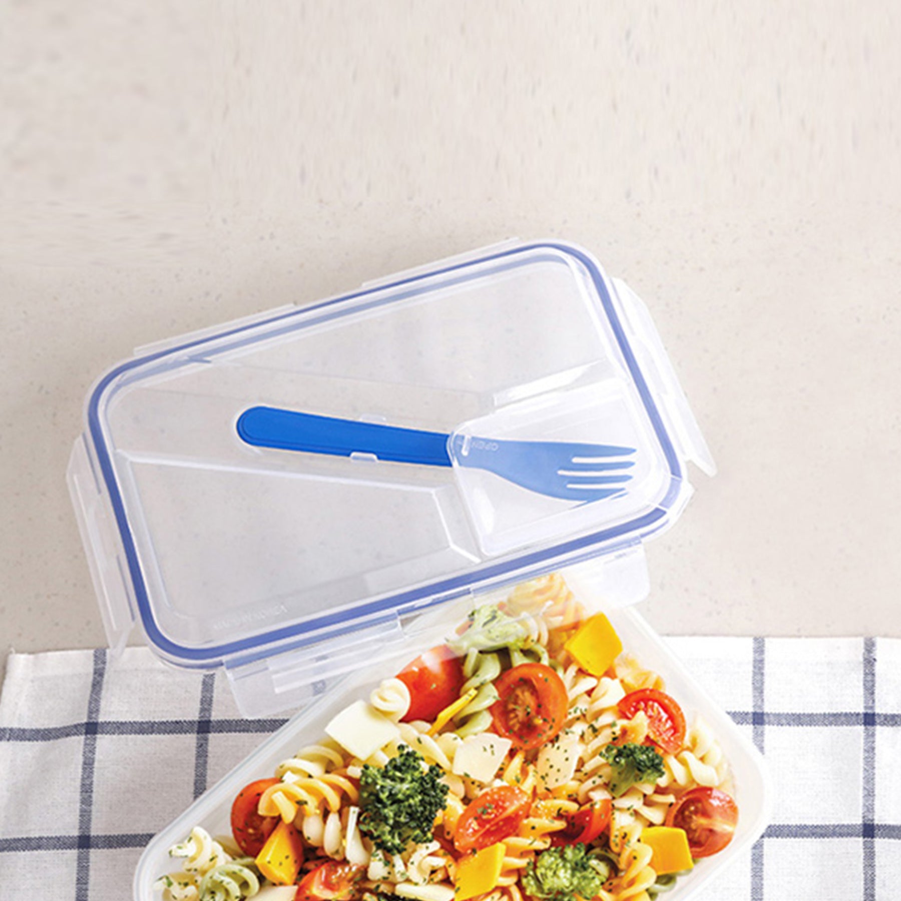 Biokips Lunch Box Clear TrueValue biokips-lunch-box-clear-truevalue