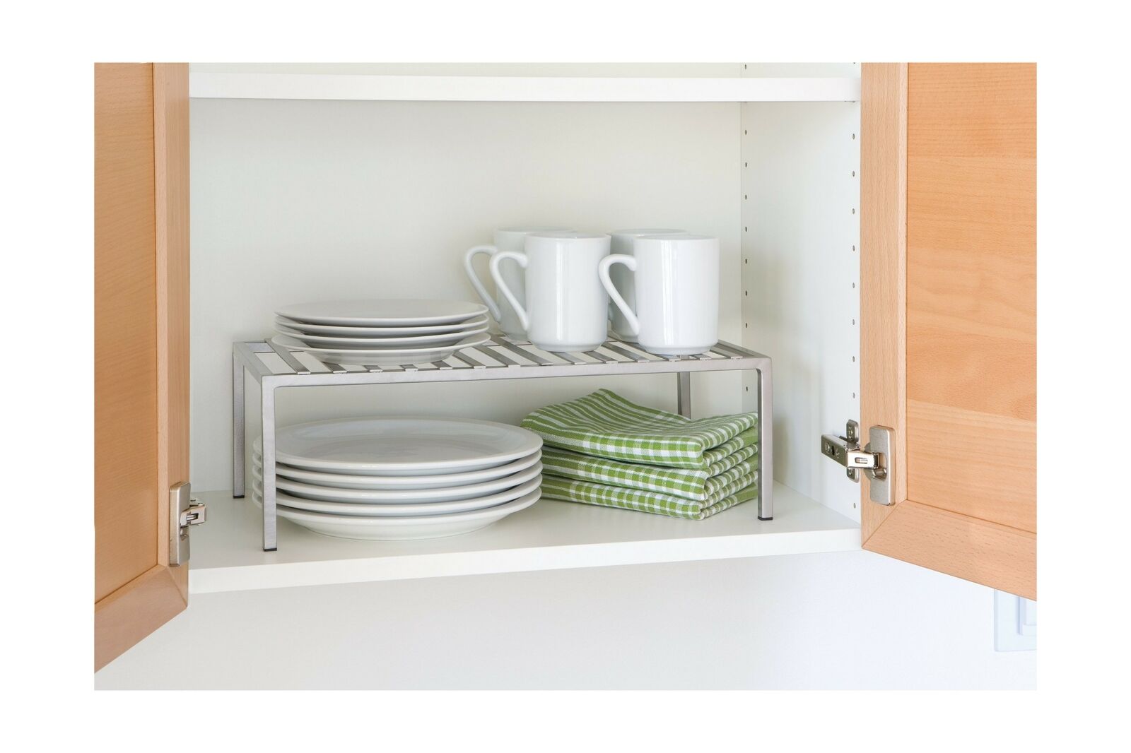 Expandable kitchen shelf