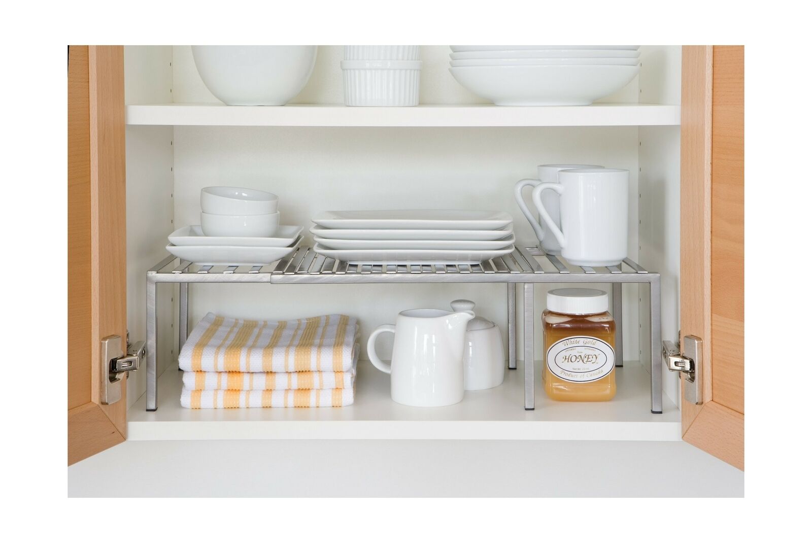 Expandable kitchen shelf