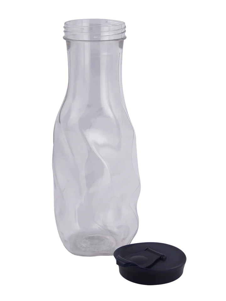 Water bottle with lid