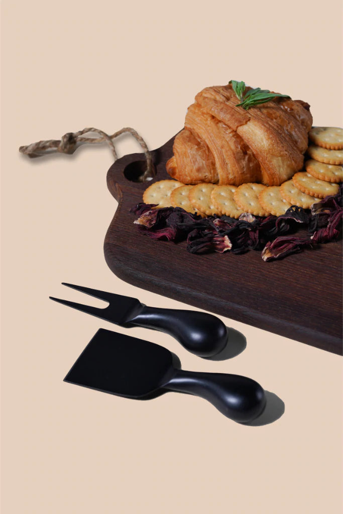 2-Piece Cheese Knife Set With Wooden Board