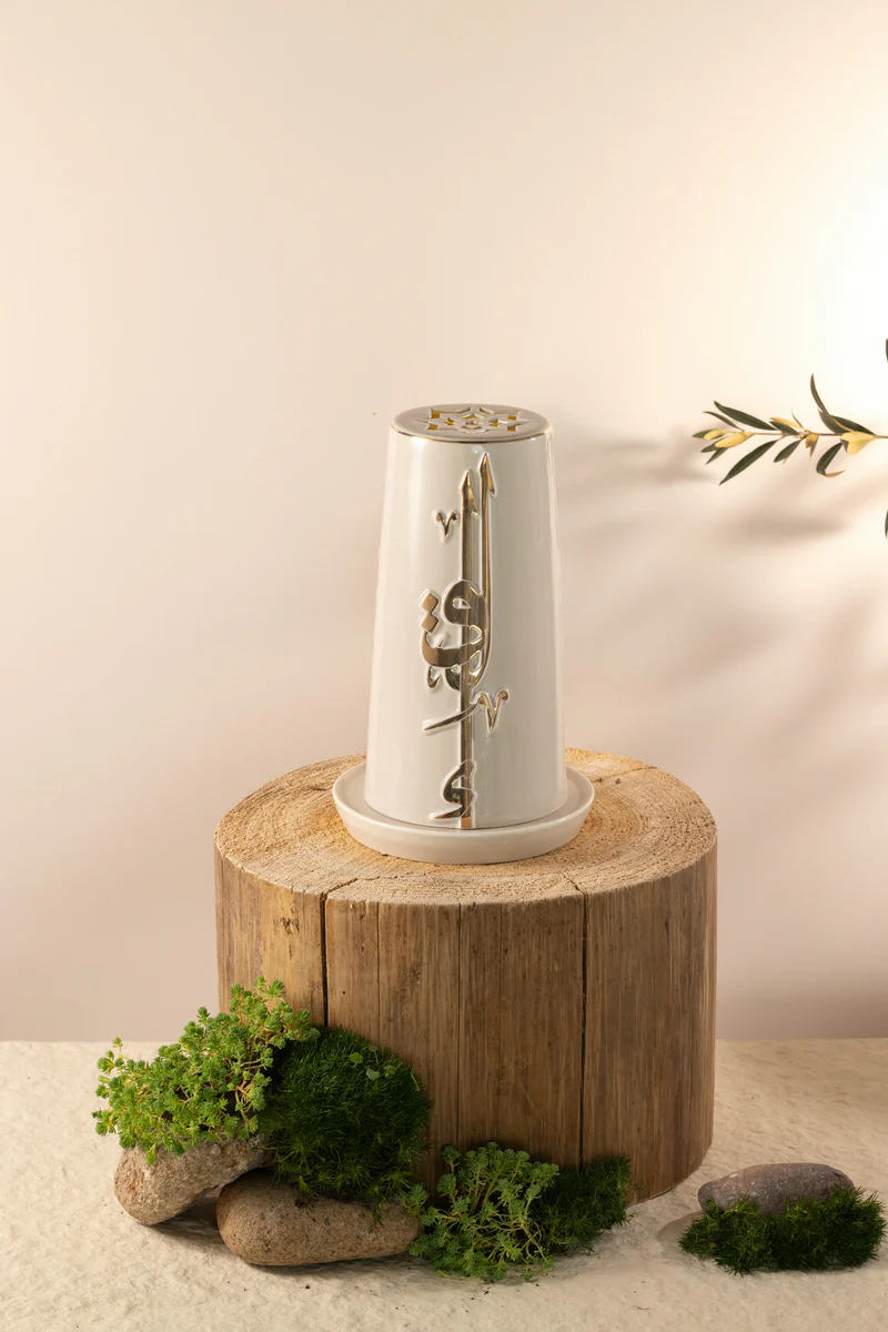Large Electronic Candle - Beige + Gold