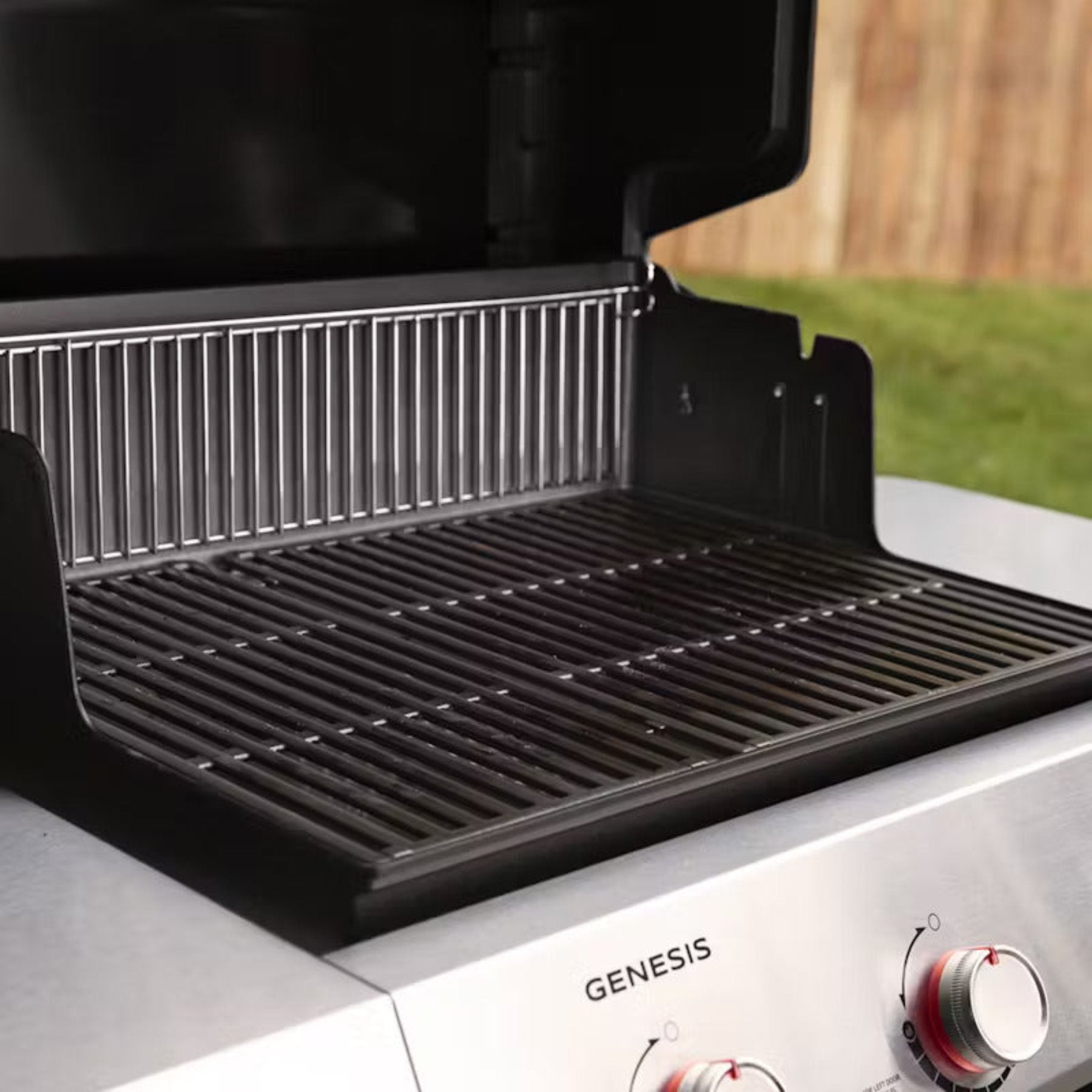 شواية غاز 3 شعلات Genesis E-315 - أسود