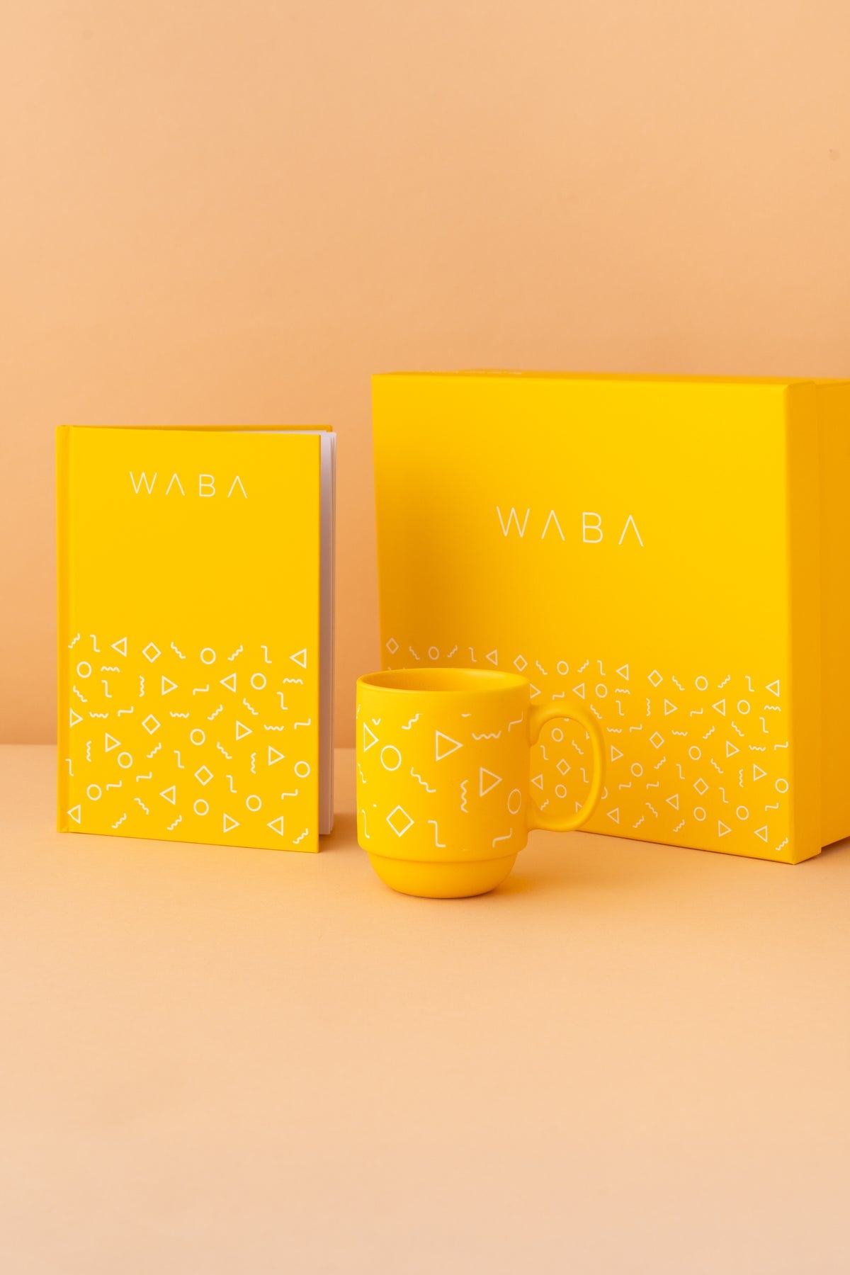 Ceramic mug with notebook- Yellow