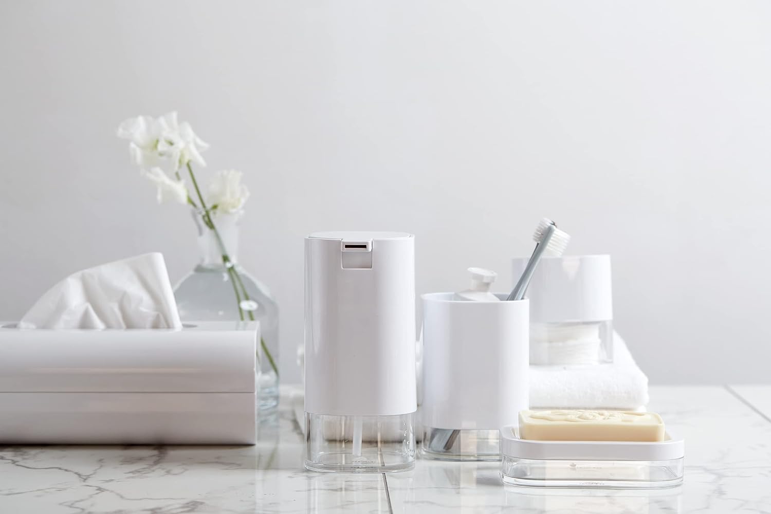 Universal box , White