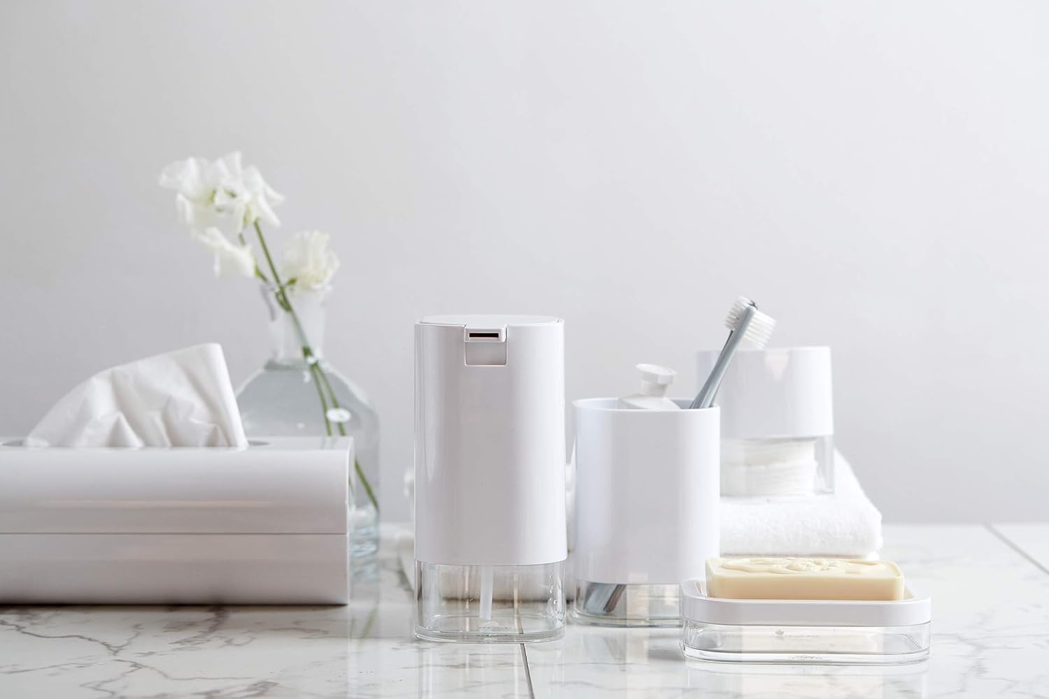 Universal box , White