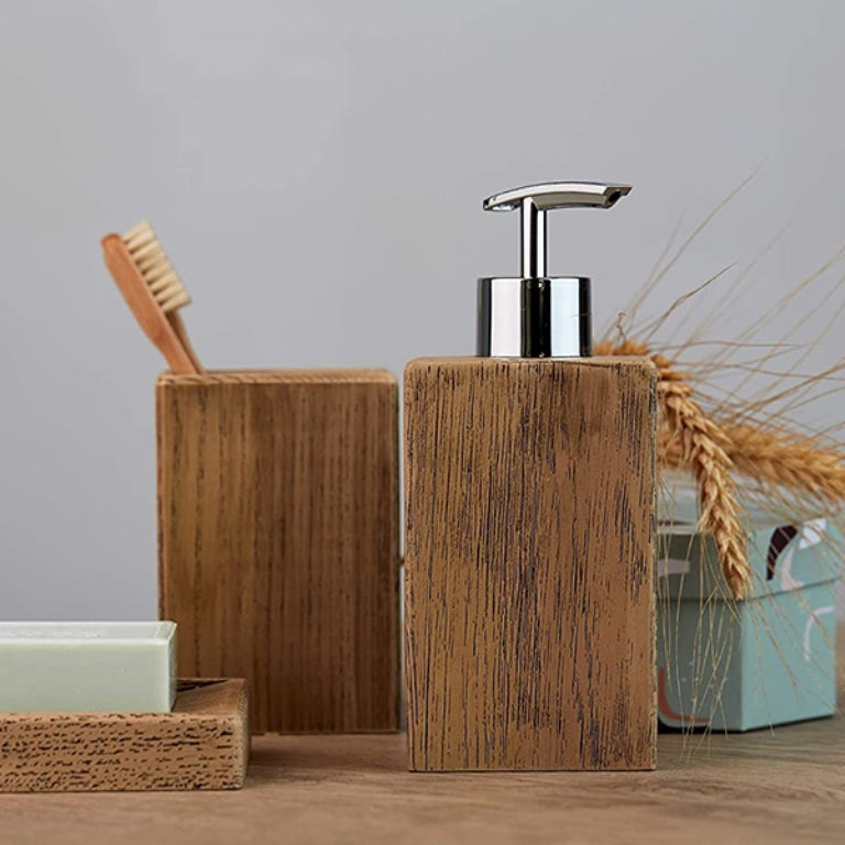 Tooth brush holder