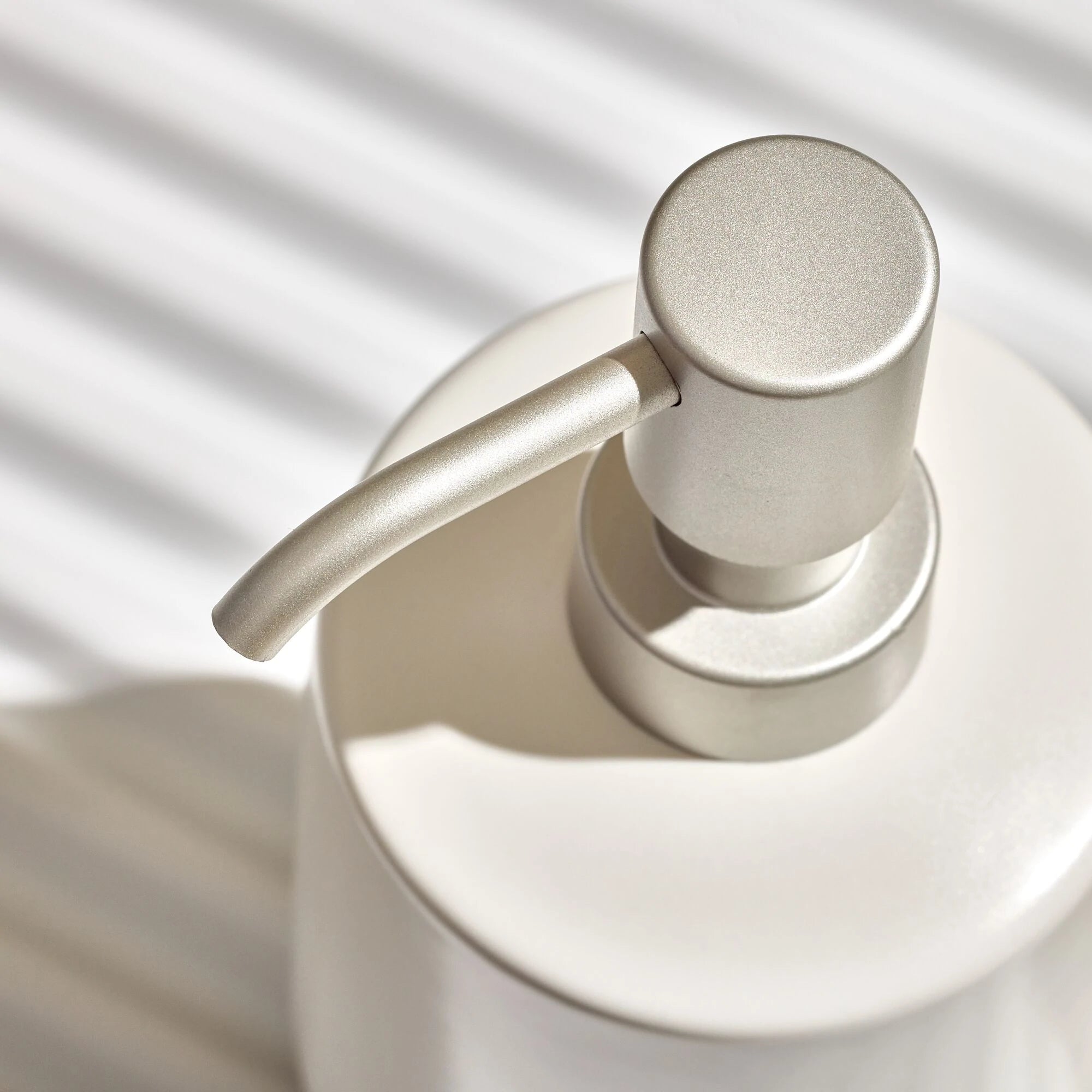 Liquid soap dispenser, White