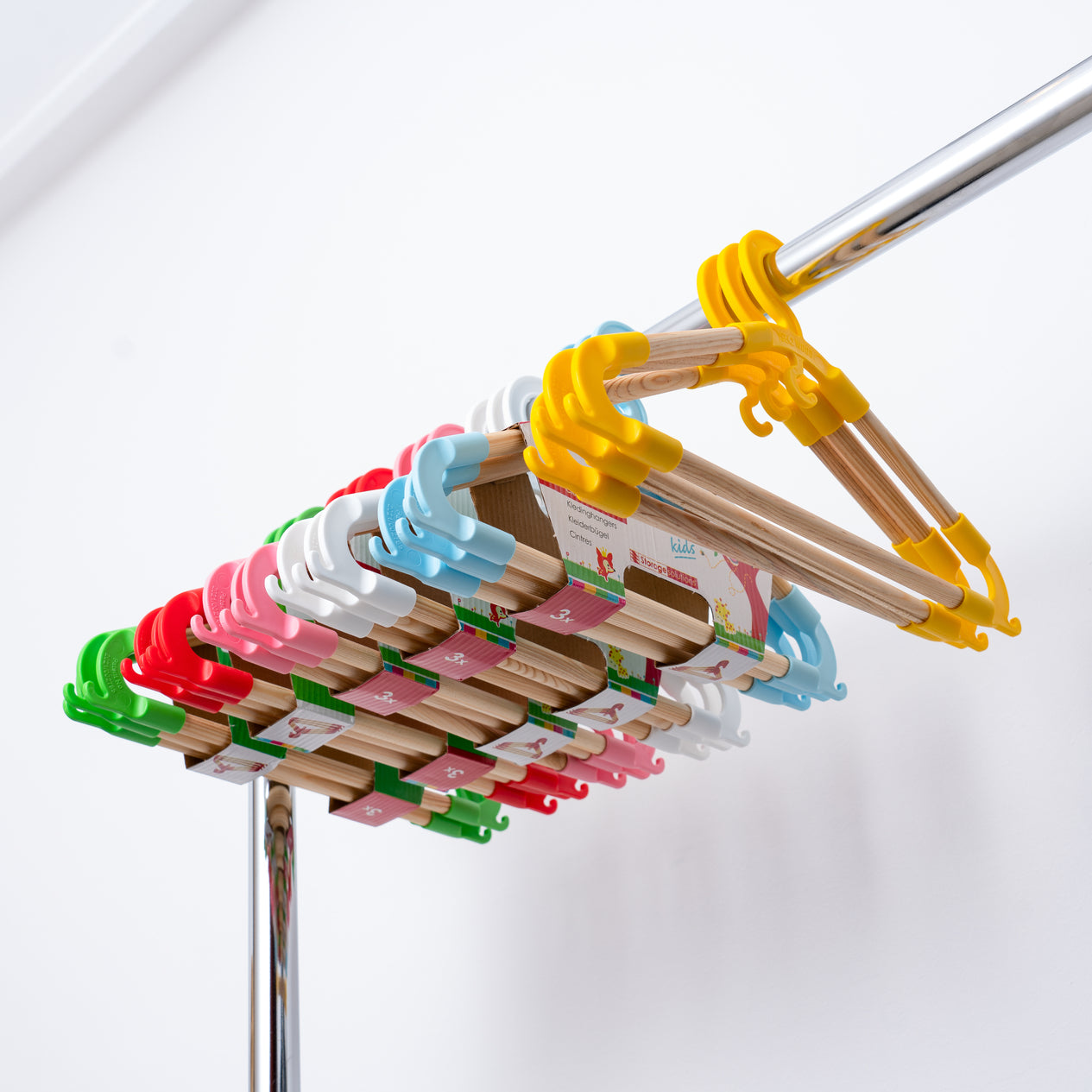 Kids clothes hangers set