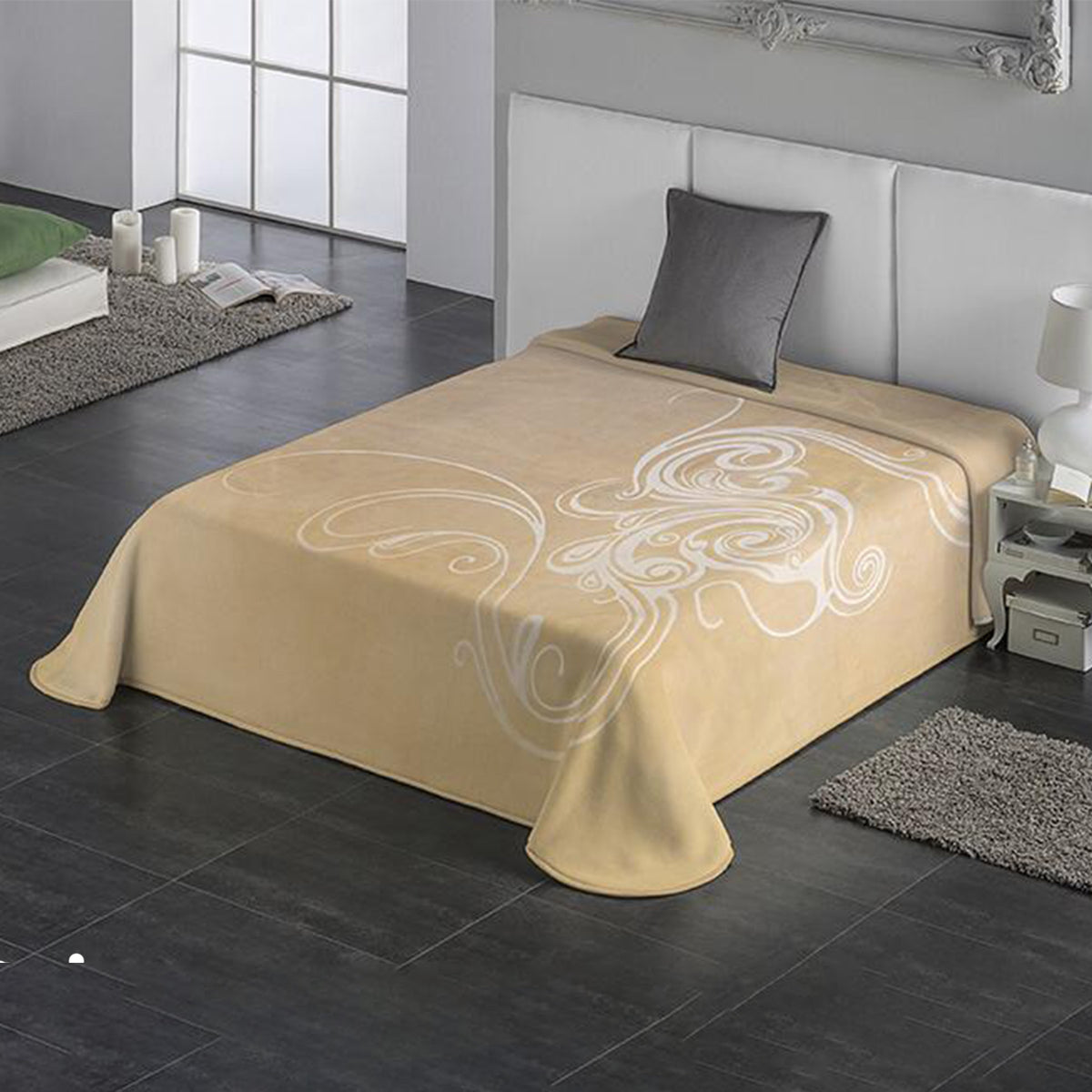 King Embossed Spanish Blanket, 220 x 240 cm